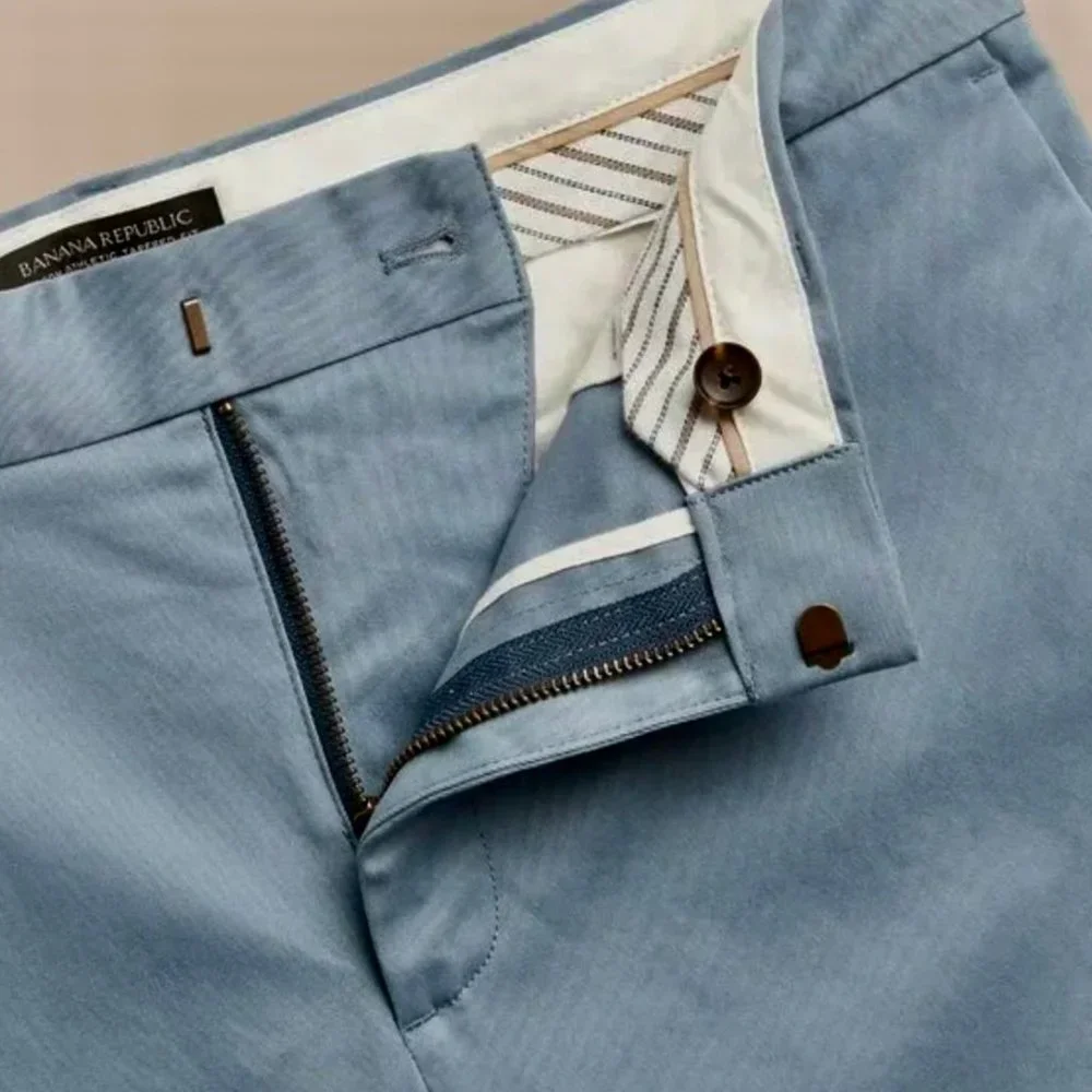 NWOT Banana Republic Tapered Rapid Movement Chino Washed Denim